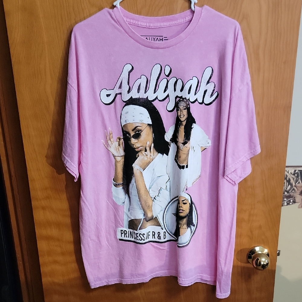 Aaliyah Pink Womens Graphic Tee